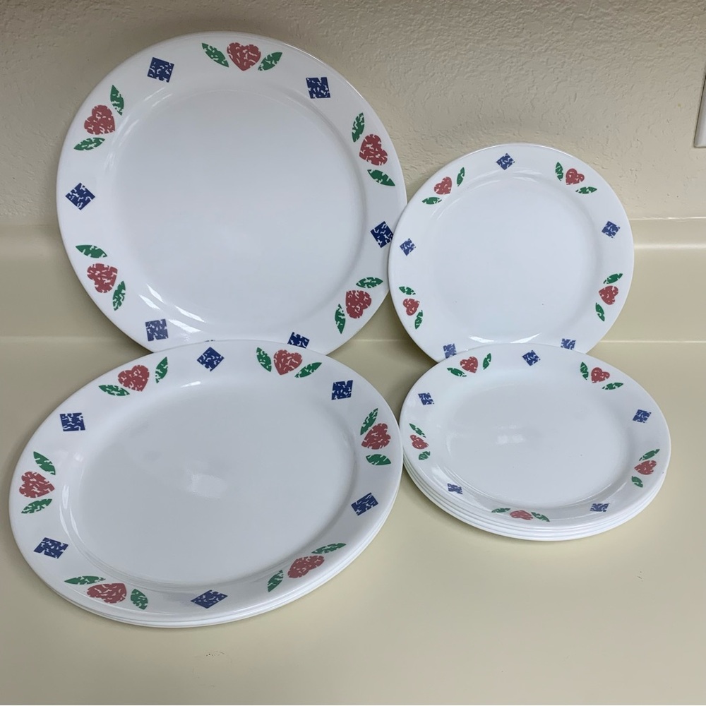 9 Corelle by Corning QUILT Pattern Plates Heart  (4) Dinner (5) Bread Cottage